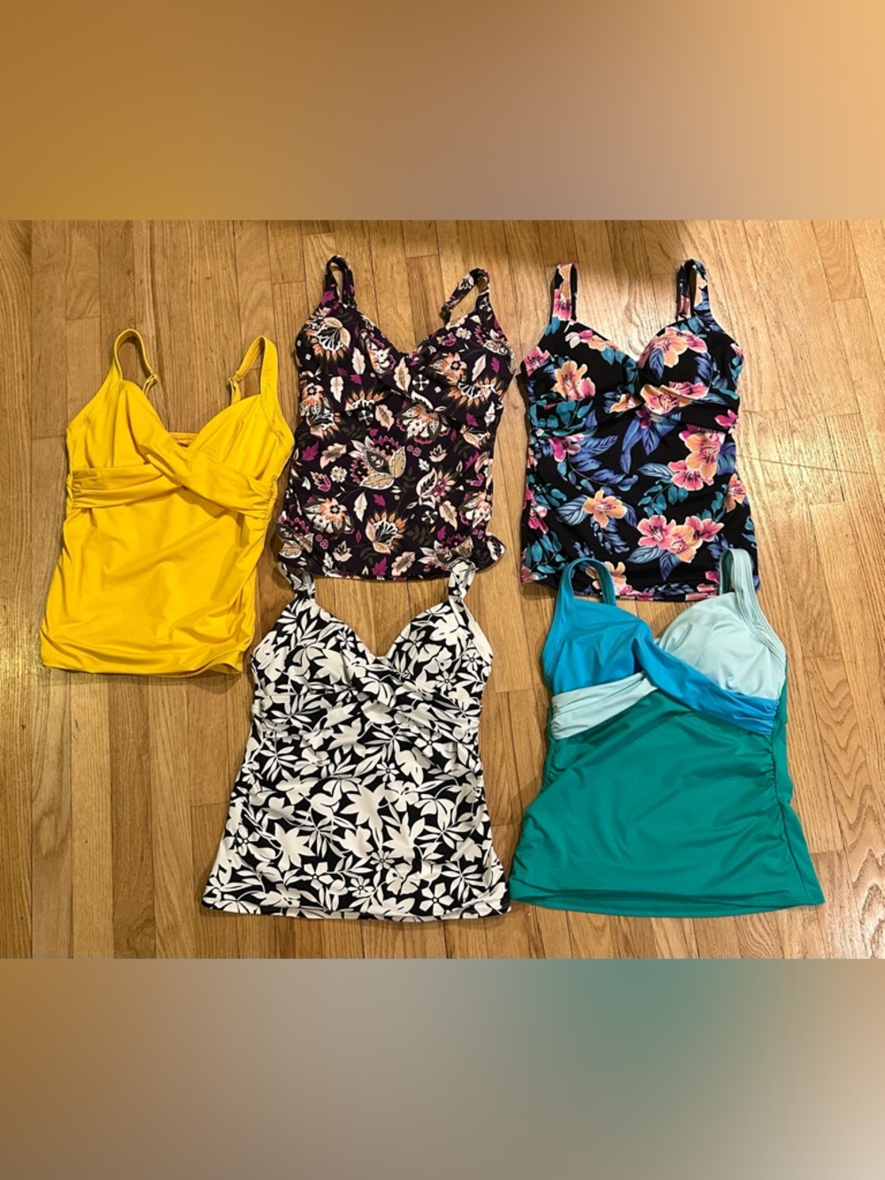LANDS END BUNDLE OF 5 SWEETHEART WRAP TANKINI TOPS w/ removable pads (6)